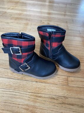 Toddler Girl 8 NWOT Stepping Stones Boots Plaid Belted Zip Closure